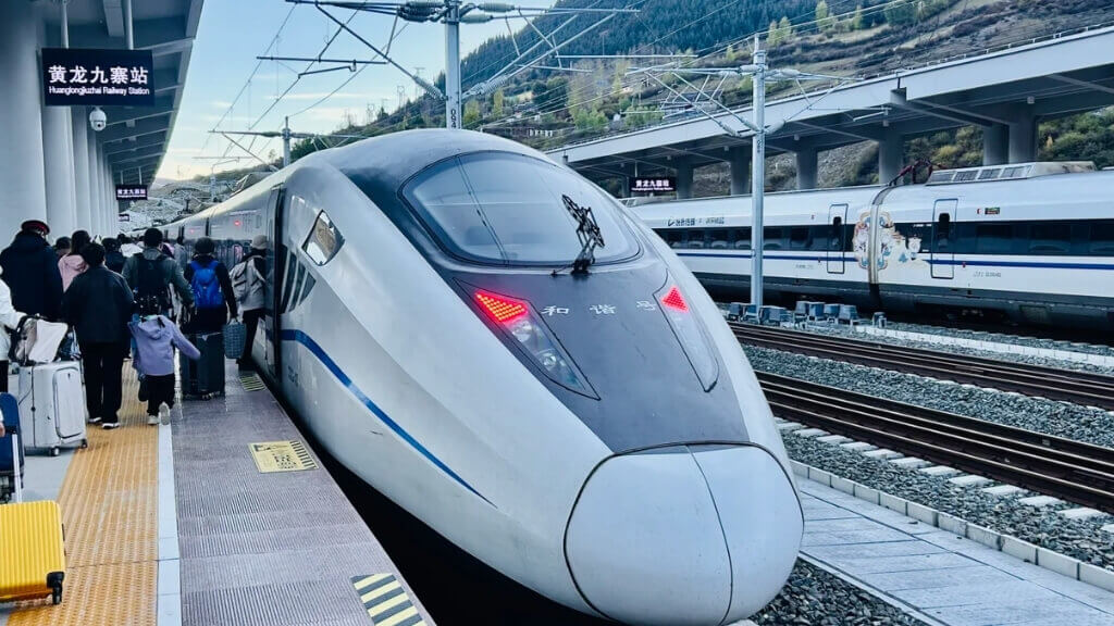 Trải nghiệm tàu cao tốc Thành Đô