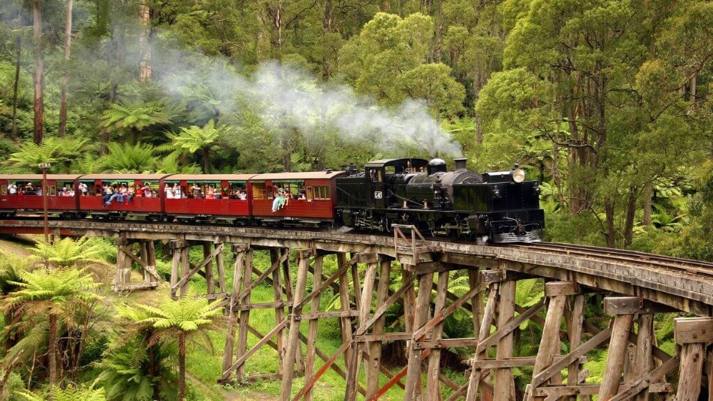 Trải nghiệm tàu lửa hơi nước Puffing Billy cổ kính