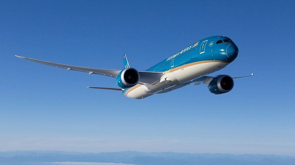 Đoàn khởi hành về Việt Nam trên chuyến bay Vietnam Airlines