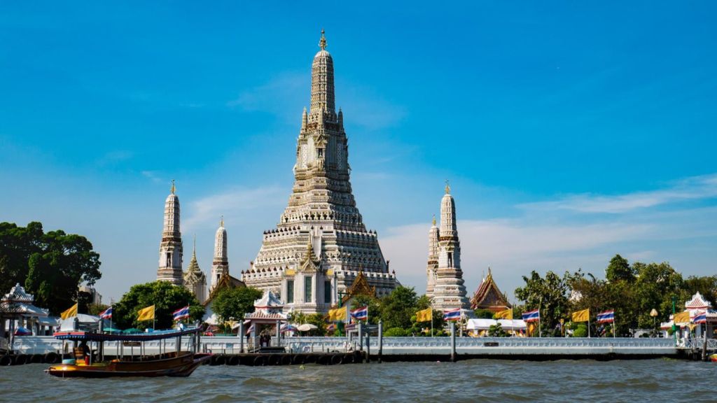 Dạo thuyền trên sông Chao Phraya