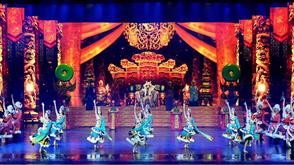 Show diễn Lệ Giang Thiên Cổ Tình