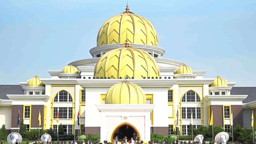 Cung điện hoàng gia (Royal Palace)