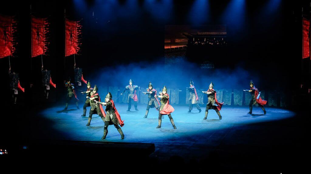 Đoàn tự do thưởng thức show Tống Thành Thiên Tình Cổ