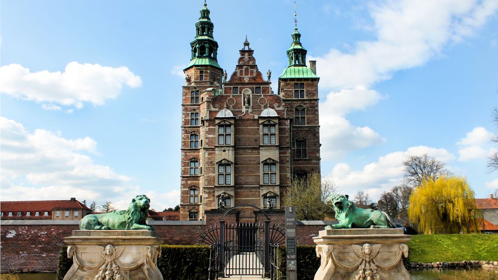 Lâu đài Rosenborg nguy nga