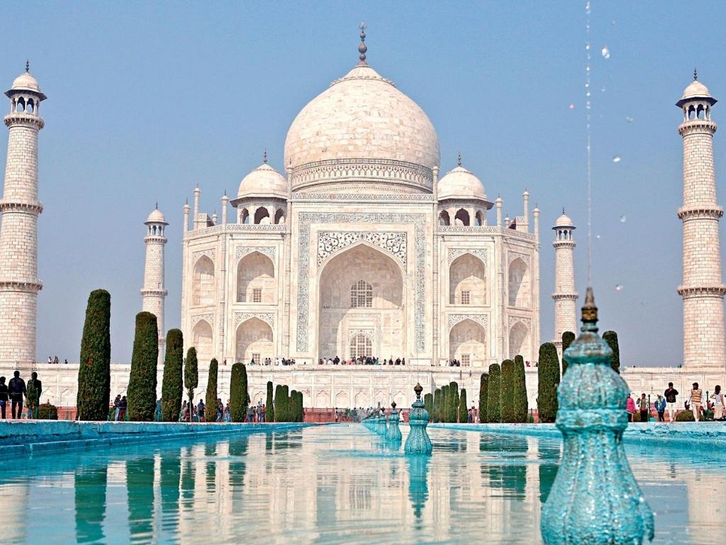 Đền Taj Mahal - công trình kiến trúc biểu trưng cho tình yêu vĩnh hằng