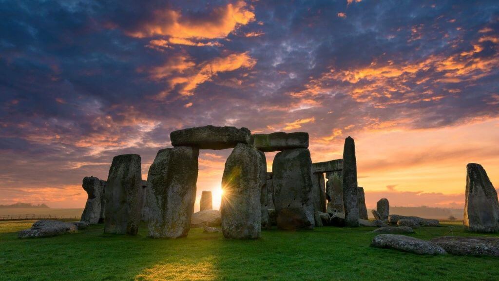 Công trình đá kỳ bí thời tiền sử tại Stonehenge
