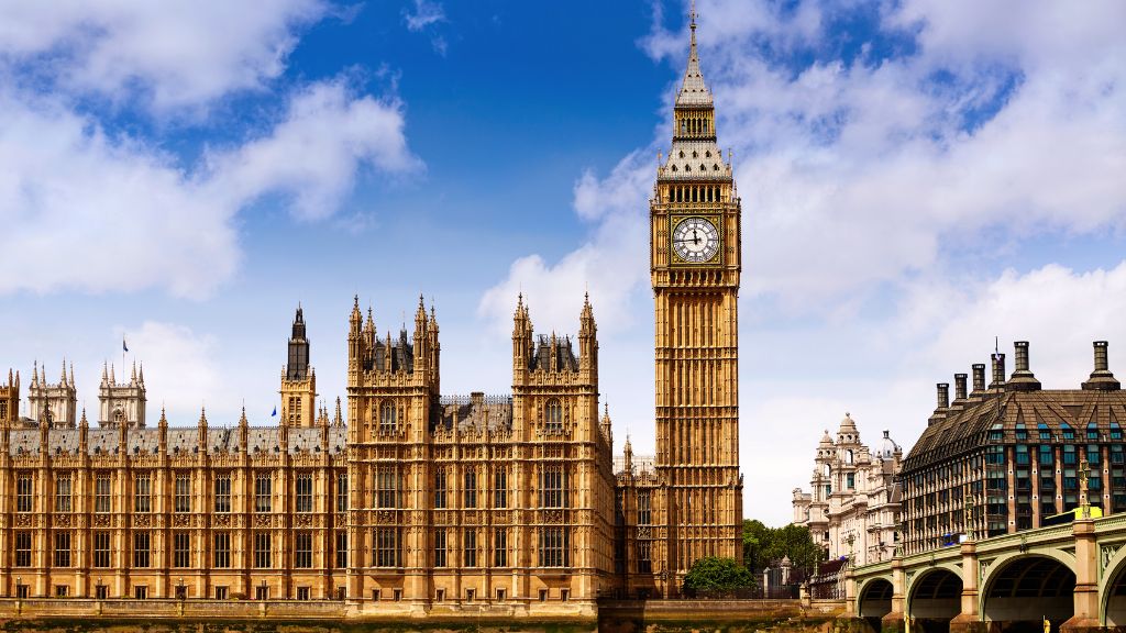 Tháp đồng hồ Big Ben nổi tiếng tại Anh