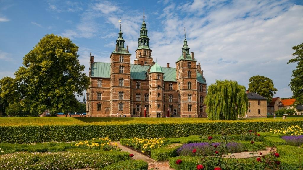 Cung điện Rosenborg hùng vỹ