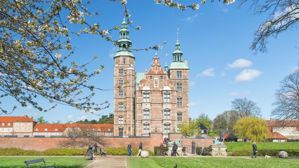 Lâu đài Rosenborg theo kiến trúc Hà Lan
