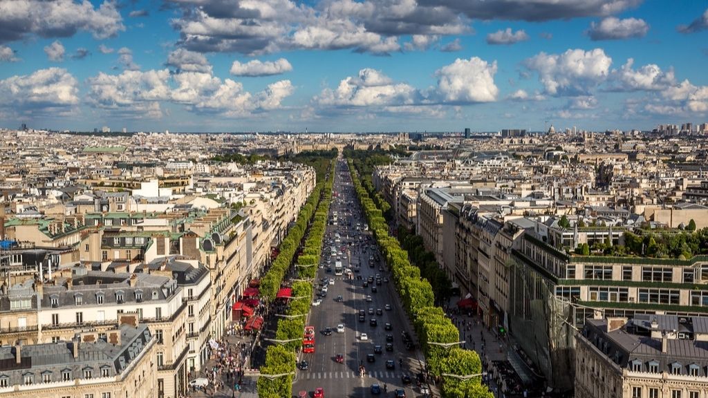 Đại lộ  Champs Elysée từ trên cao