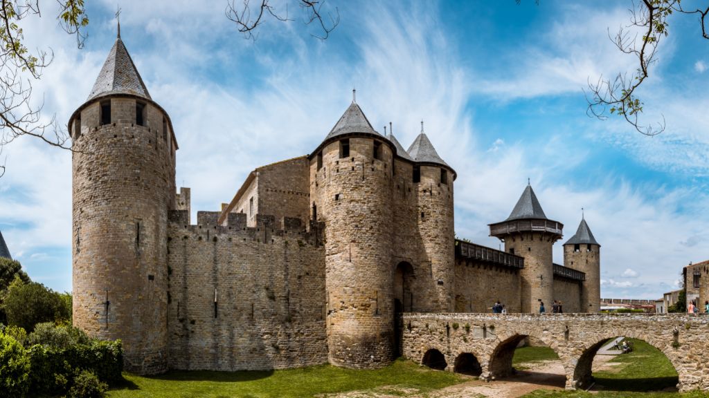 Thành phố pháo đài Carcassonne nguy nga