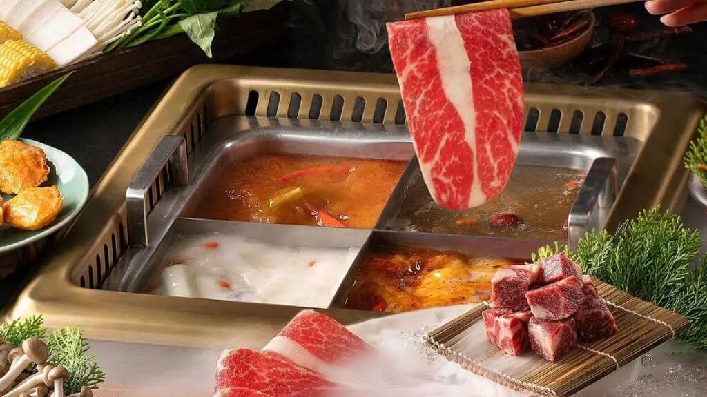 Đoàn thưởng thức bữa lẩu Đài Loan đặc biệt