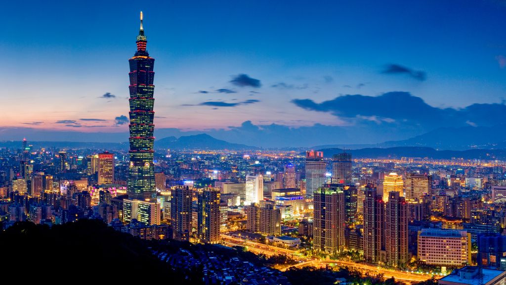 Tòa tháp Taipei 101 nhìn toàn cảnh từ trên cao