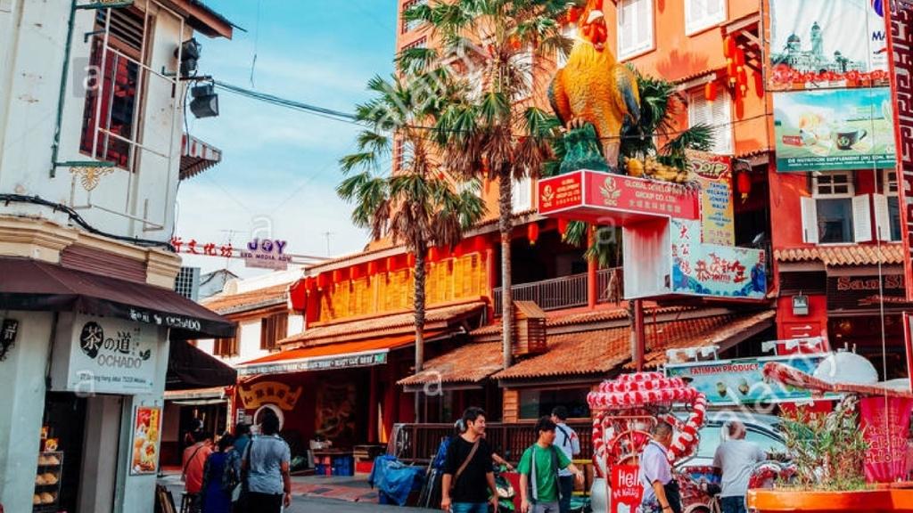Vi vu tại khu phố cổ Jonkers