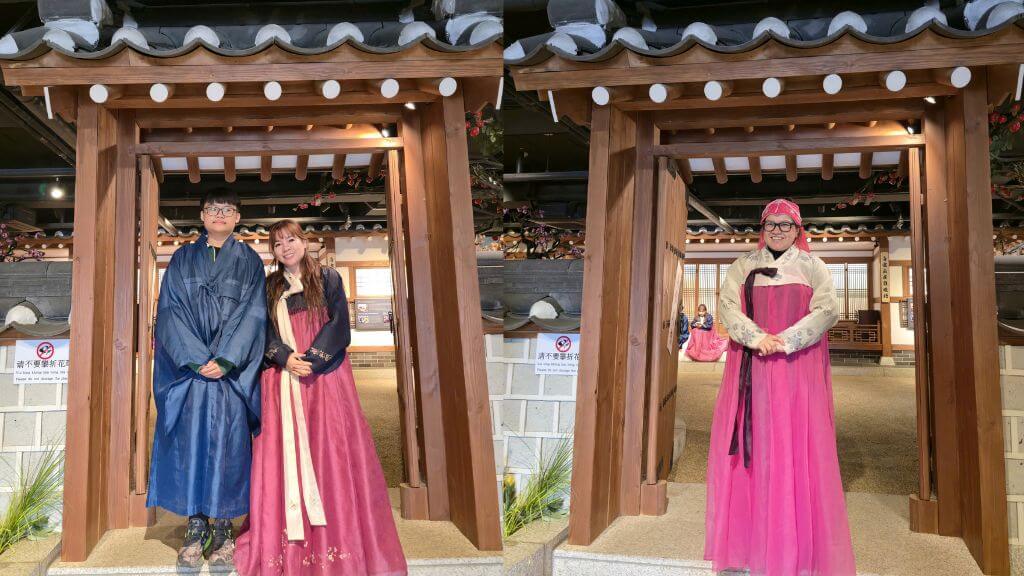 Quý khách trải nghiệm mặc Hanbok chụp hình lưu niệm