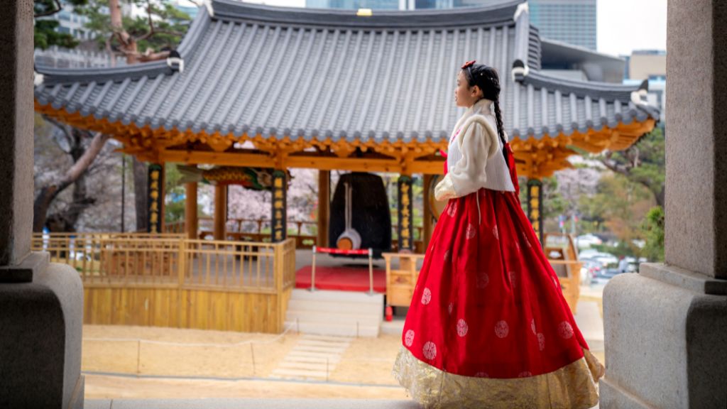 Chụp hình với bộ Hanbok truyền thống