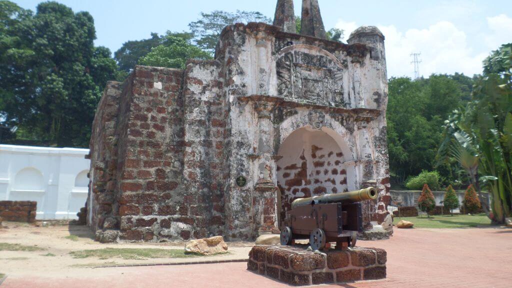 Pháo đài A’Famosa – tàn tích còn sót lại của đế chế Bồ Đào Nha