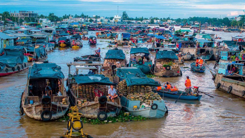 Trải nghiệm du lịch tại Chợ nổi Cái Răng
