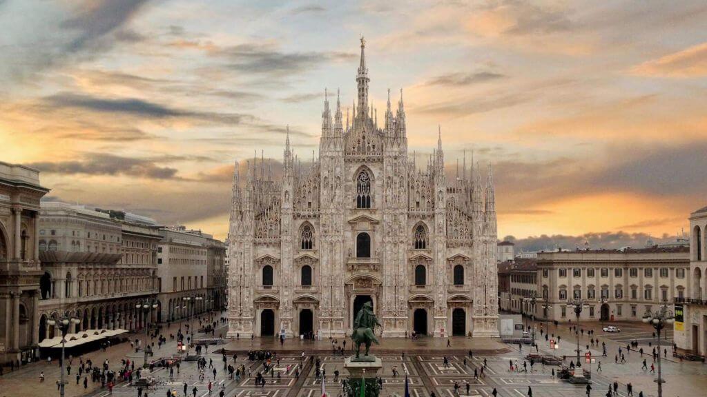 Nhà thờ Duomo di Milano – công trình Gothic tráng lệ bậc nhất châu Âu
