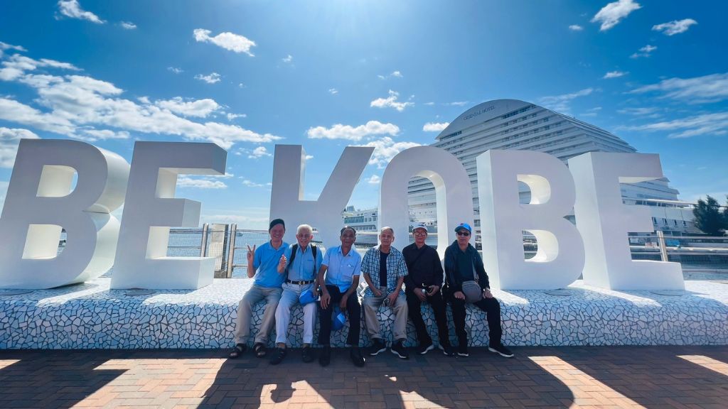 Đoàn khách Nhật Bản check in cảng Kobe