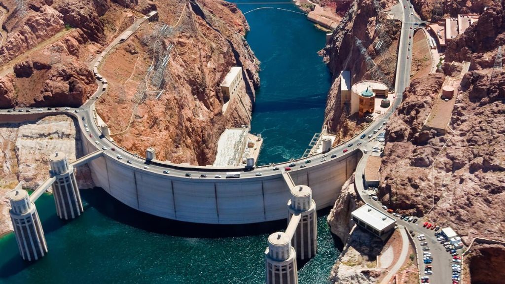 Đập thủy điện Hoover Dam trong tour du lịch Mỹ