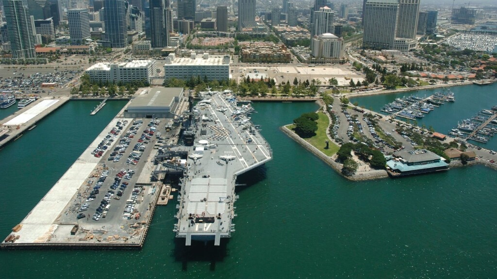 Tham quan mẫu hạm Tàu sân bay USS Midway lừng danh trong lịch sử quân đội Mỹ