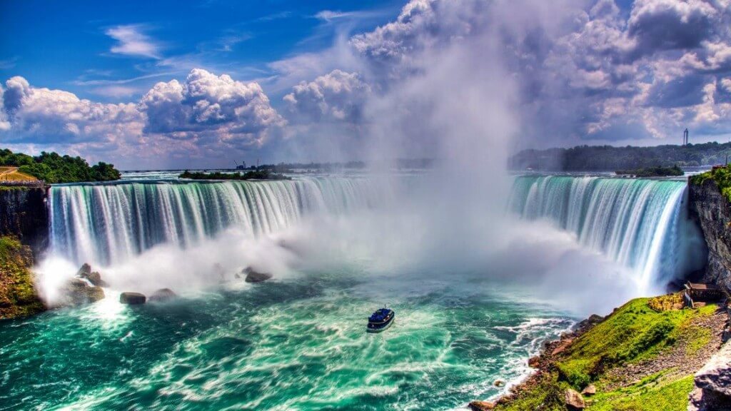 Chiêm ngưỡng dòng thác mạnh mẽ American Falls