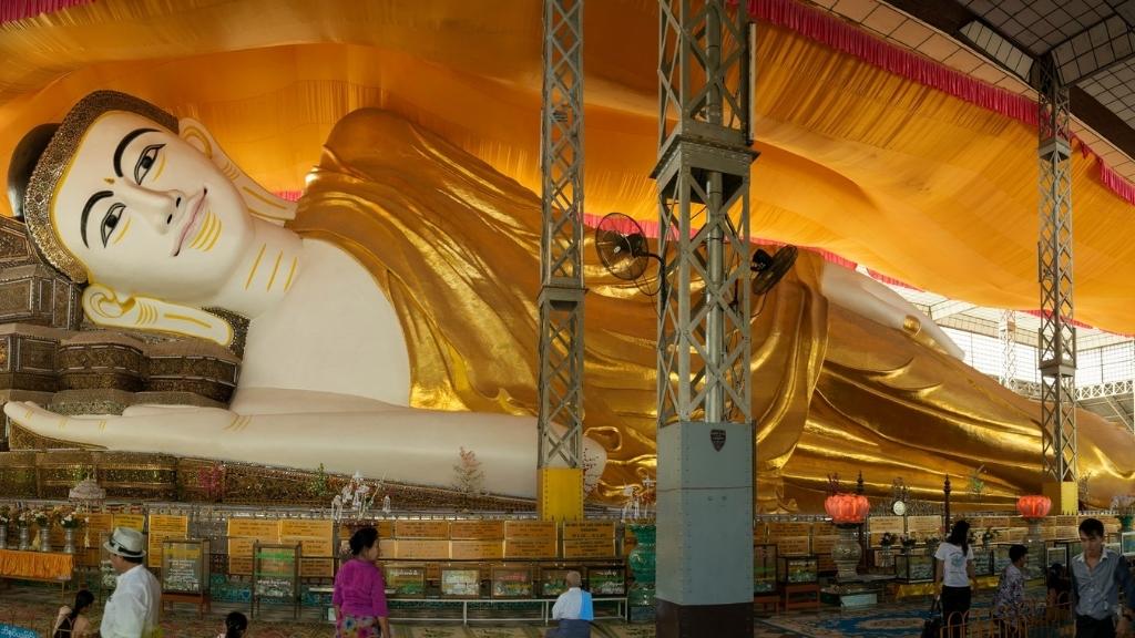 Chùa Shwethalyaung với tượng Phật nằm khổng lồ