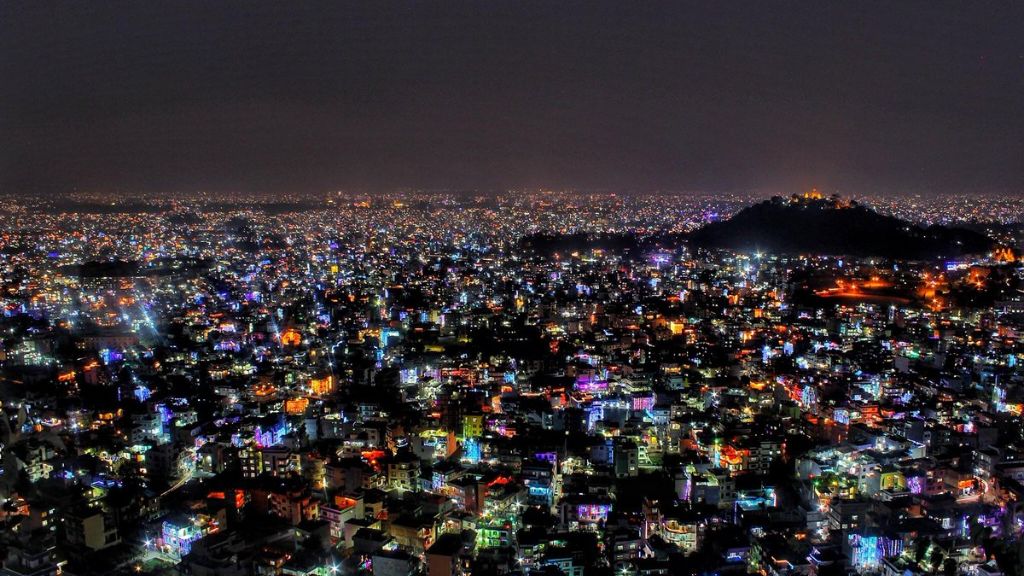 Thủ đô Kathmandu nhộn nhịp trong ánh đèn