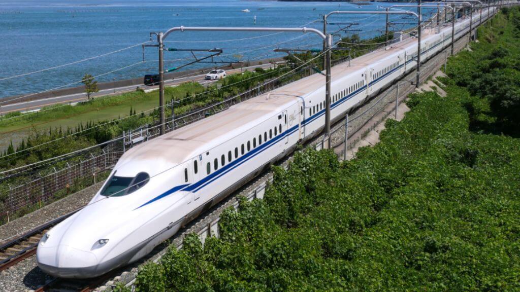 Trải nghiệm tàu siêu tốc Shinkansen