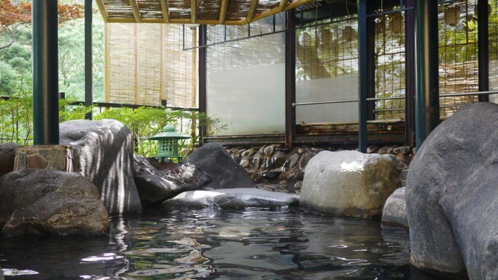 Tắm onsen Nhật Bản