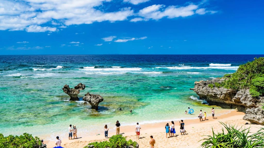 Đảo Kouri island Okinawa trong xanh