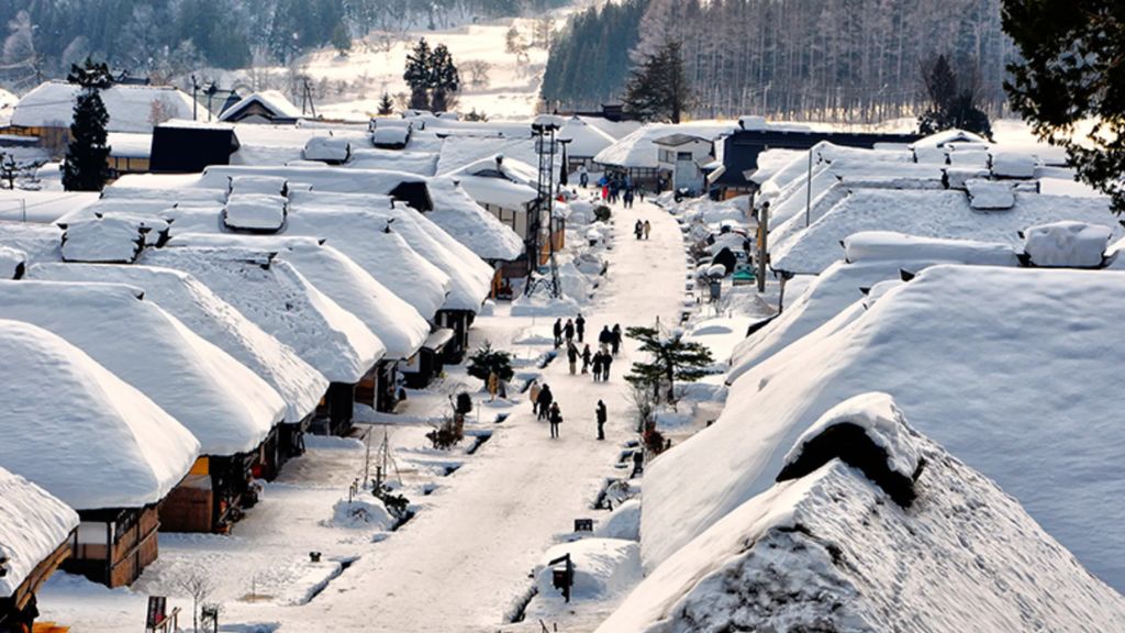 Làng Ouchi Juku phủ đầy tuyết trắng