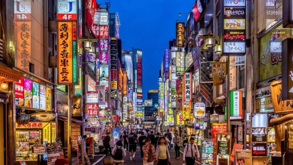 Phố điện tử Akihabara nhộn nhịp, hiện đại