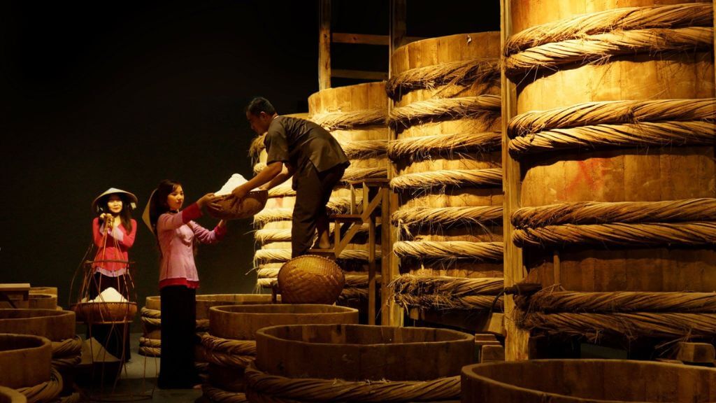 Đoàn ghé Cơ sở sản xuất nước mắm Phú Quốc