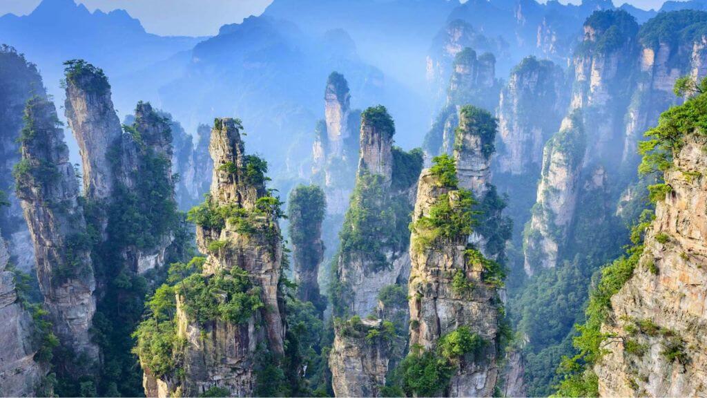 Những ngọn núi chọc trời ở Trương Gia Giới