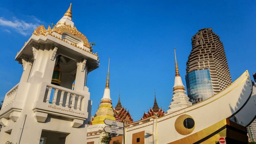 Một góc kiến trúc độc đáo của chùa thuyền Wat Yannawa