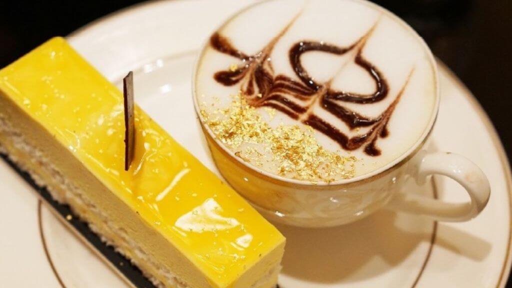 Checkin sang chảnh tại nhà hàng Hoàng Gia cùng bánh & café phủ vàng