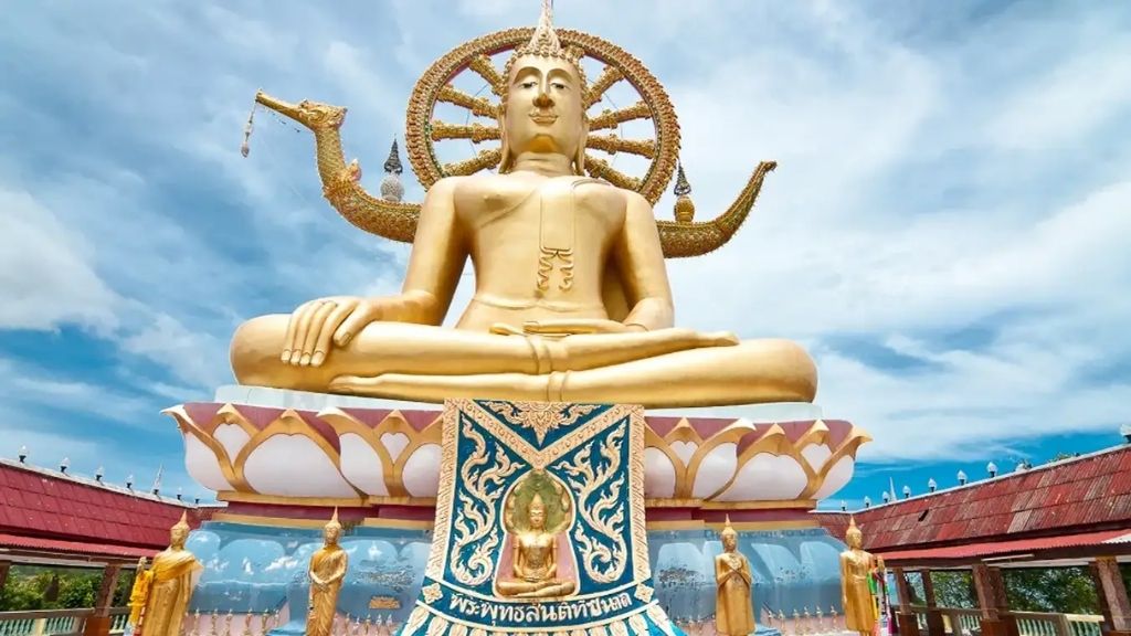 Chùa Phật Lớn Wat Phra Yai - Điểm đến tâm linh nổi tiếng tại Pattaya