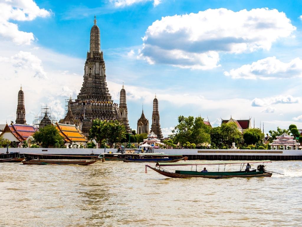 Chiêm ngưỡng các chùa lớn trên sông Chao Phraya