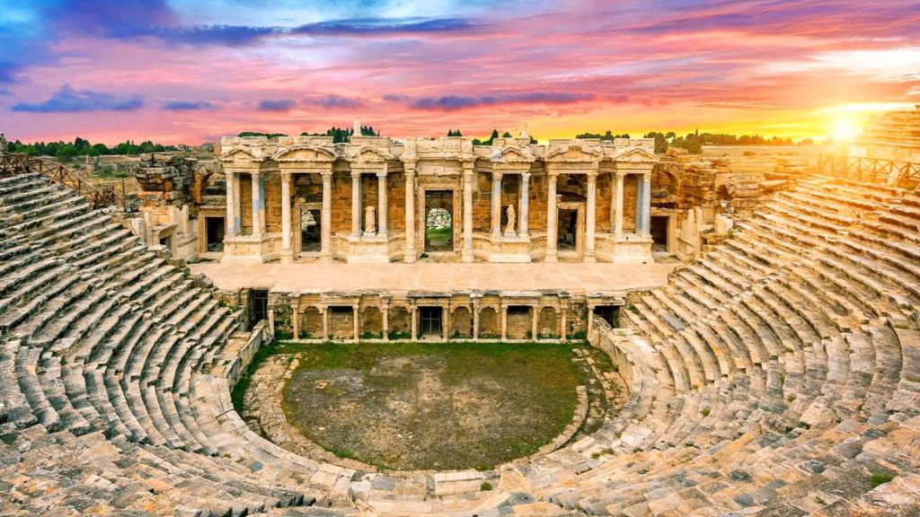 Thành phố cổ Hierapolis Ancient City thu hút du khách