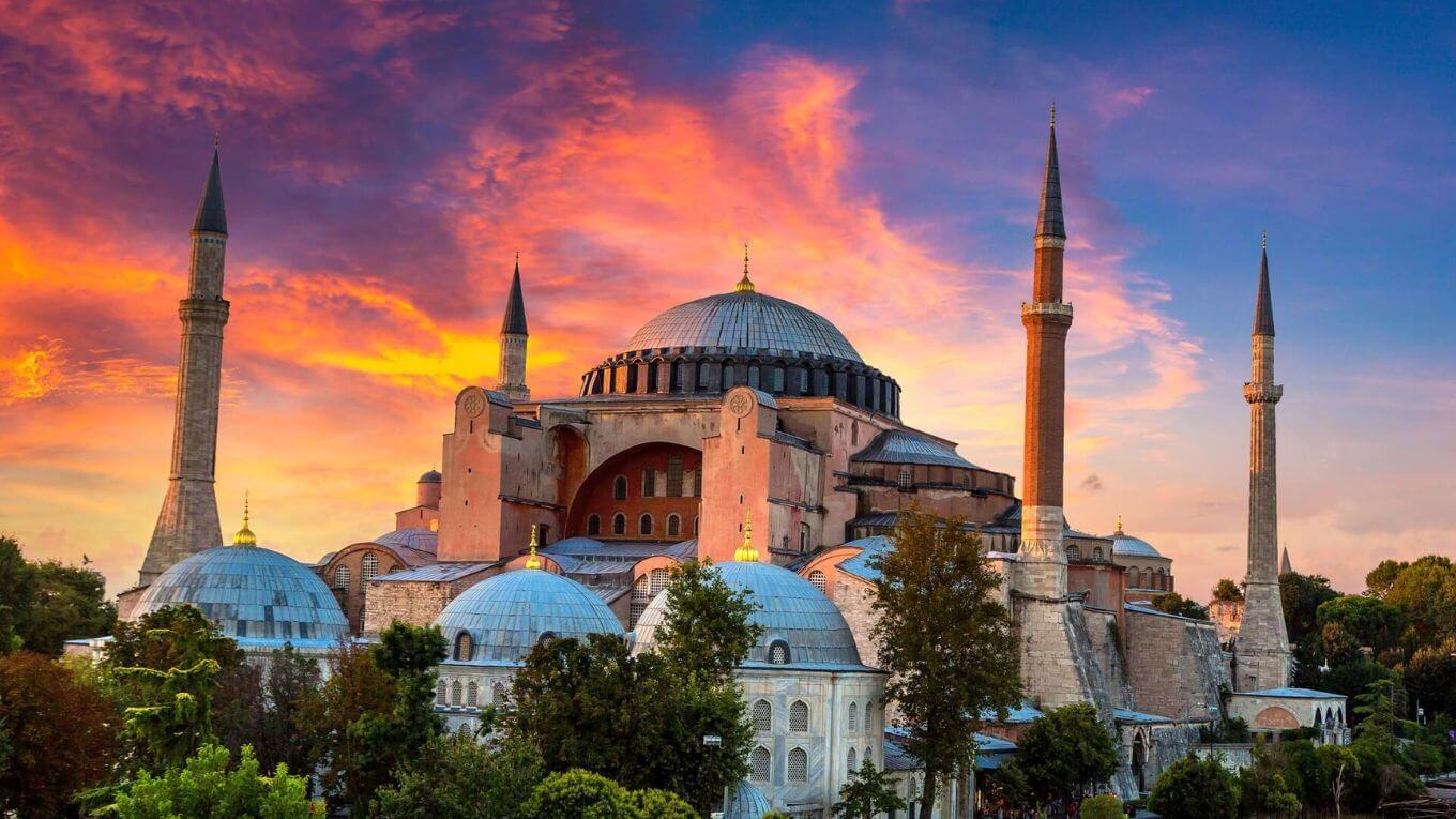 Hagia Sophia, công trình huyền thoại của Istanbul