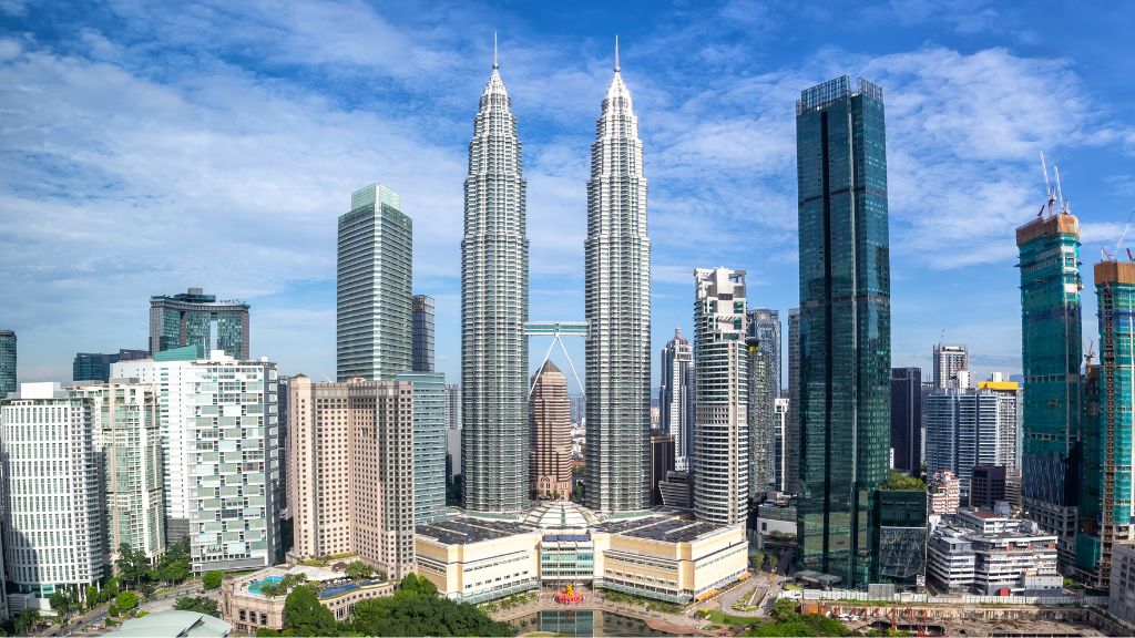 Tháp đôi Petronas - biểu tượng của Malaysia
