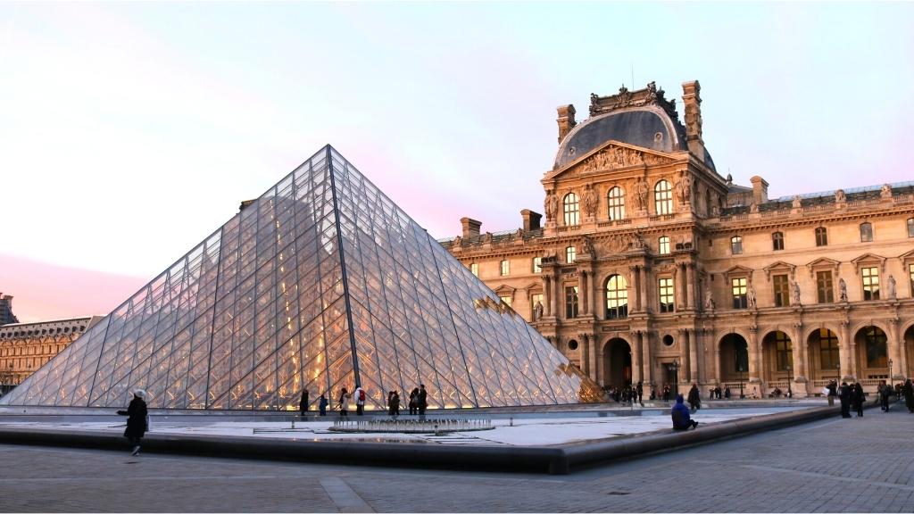 Bảo tàng Louvre tráng lệ