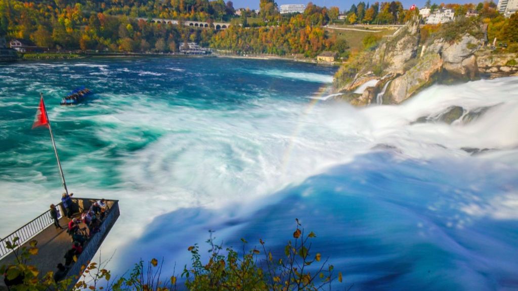 Vẻ đẹp của Thác nước Rhine Falls