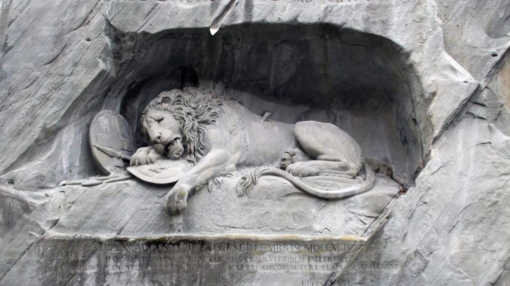 Chiêm ngưỡng tượng đài Lion Monument