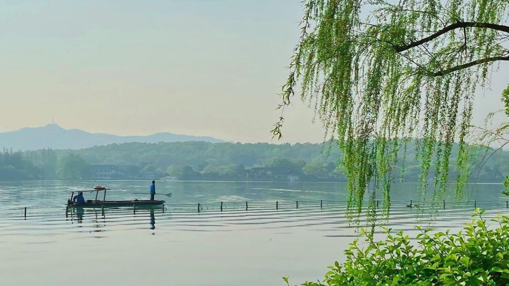 Du lịch Trung Quốc thưởng ngoạn vẻ đẹp Tây Hồ