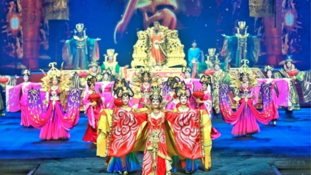 Mãn nhãn trước show  diễn “Cửu Trại Câu Thiên Cổ Tình”
