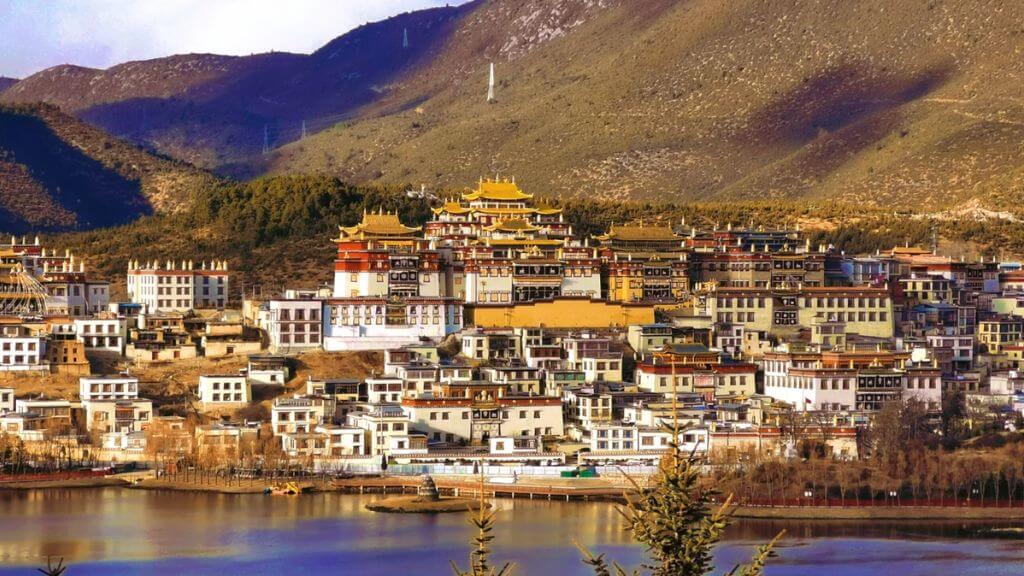 Shangrila – vùng đất được mệnh danh là “chân trời đã mất”