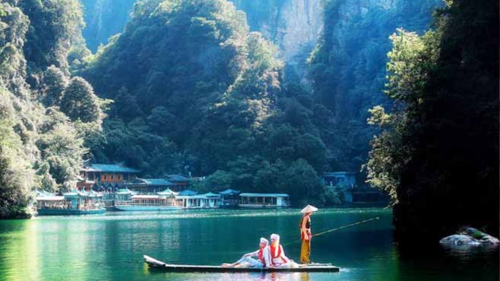 Hồ Bảo Phong - tuyệt tác dưới trần gian